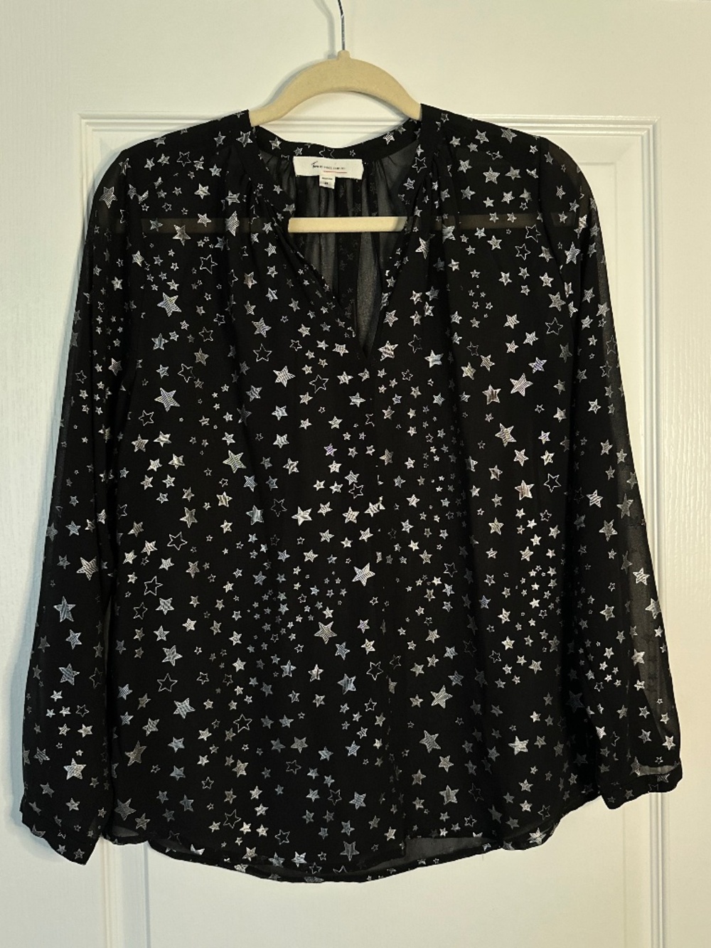 Celestial Silver Star Print Black Blouse by Two by Vince Camuto size XS